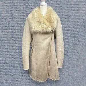 Calvin Klein Women’s Faux Fur Collar Cream Winter Coat – Size M